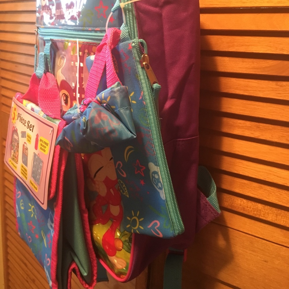 Fingerlings Colorful Backpack - Picture 6 of 8